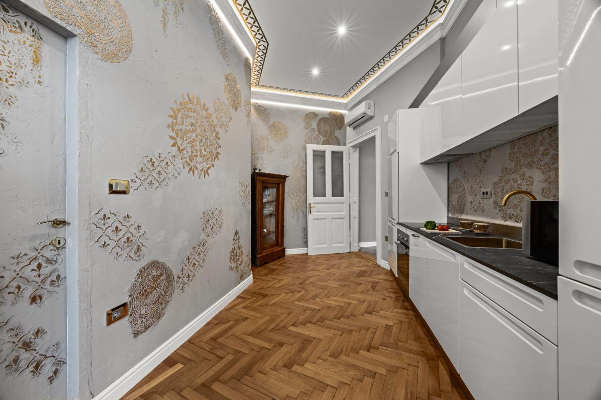 Villa Muenz Luxurious Residence بولا المظهر الخارجي الصورة